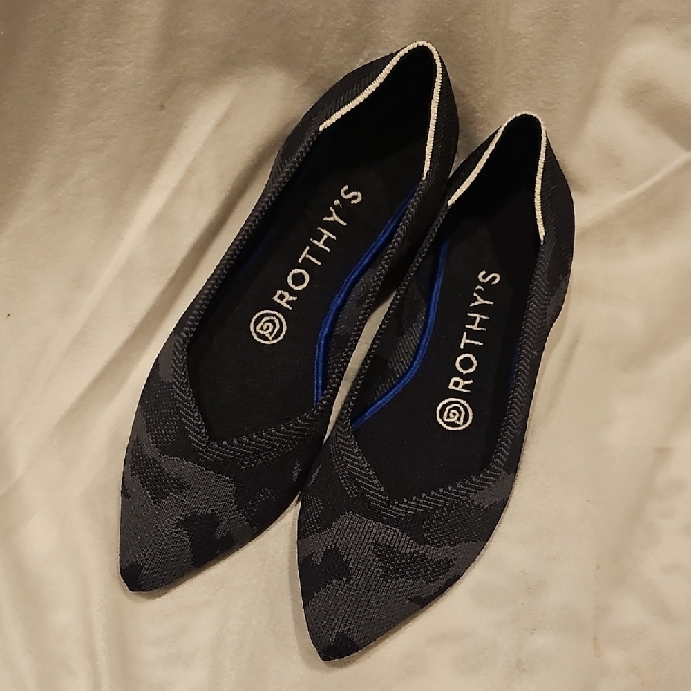 Rothy's the point gray camo flats size 7